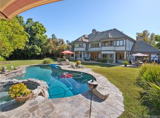 5946 Woodlake Ave, Woodland Hills, CA 91367