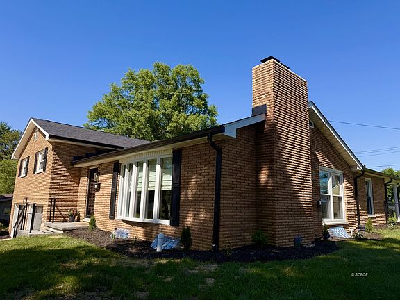 2nd image of 788 Glenwood Dr