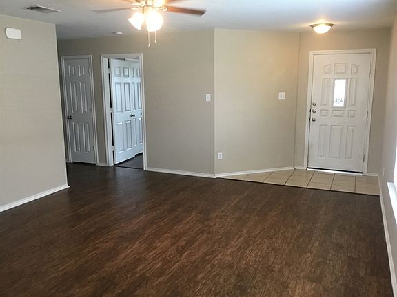 3rd image of 197 Opal Lake Dr