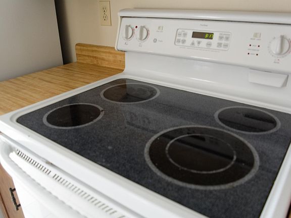 2nd image of 5422 Midvale Dr #B