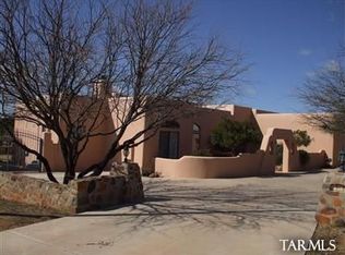 101 Cachalote Ct, Rio Rico, AZ 85648