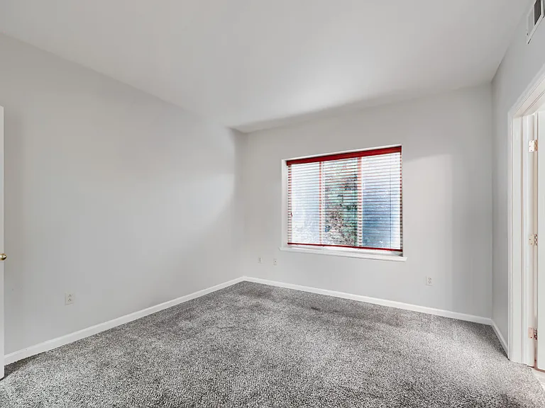 920 E Plum Creek Pkwy #106 — Photo 18