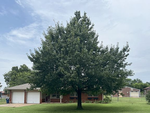 2nd image of 1865 W Lake Park Dr