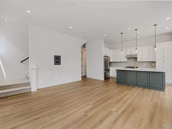 3rd image of 3449 W Elmhurst Place