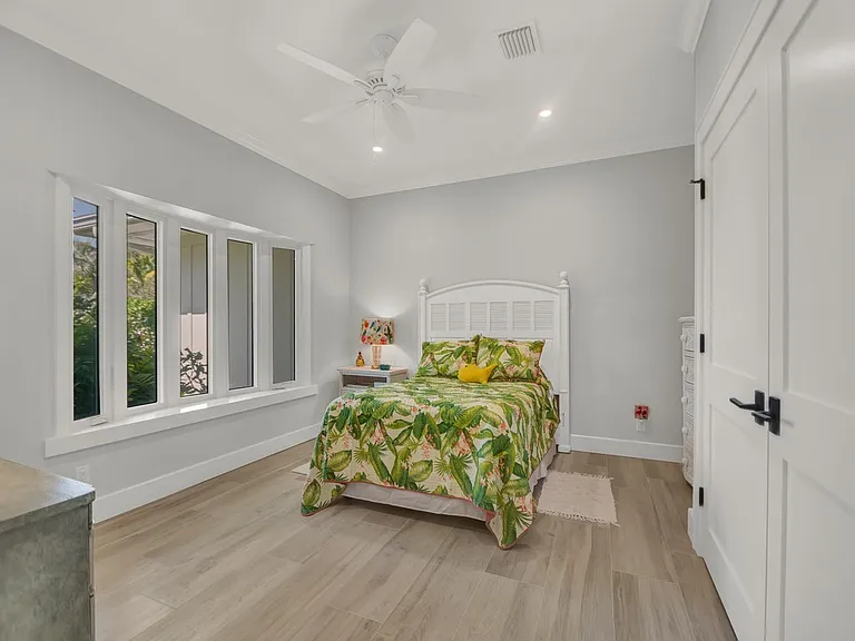 1790 Coral Way N — Photo 22