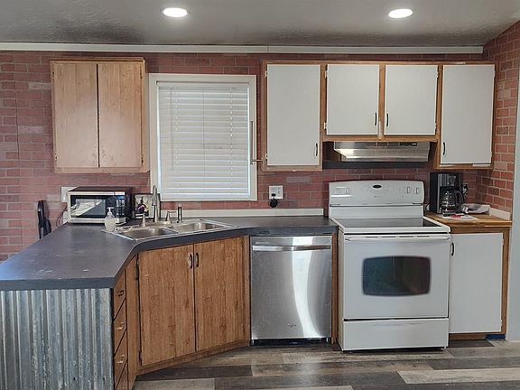 3rd image of 46803 W Paterson Ave