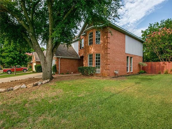 2nd image of 2913 Oak Bend Ct