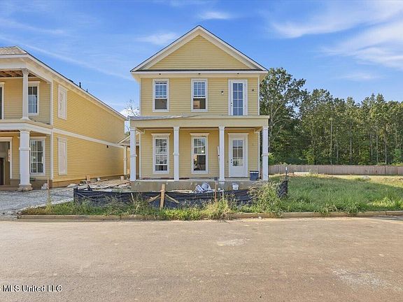 2nd image of 403 Harmony St