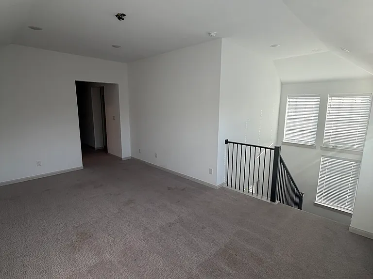 893 Deer Run Rd — Photo 32