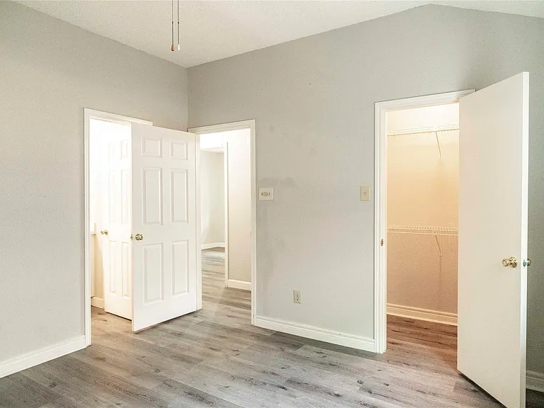 17003 Enchanted Cir W — Photo 18