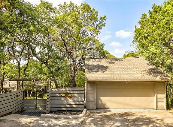 5th image of 913 Redbud Trl