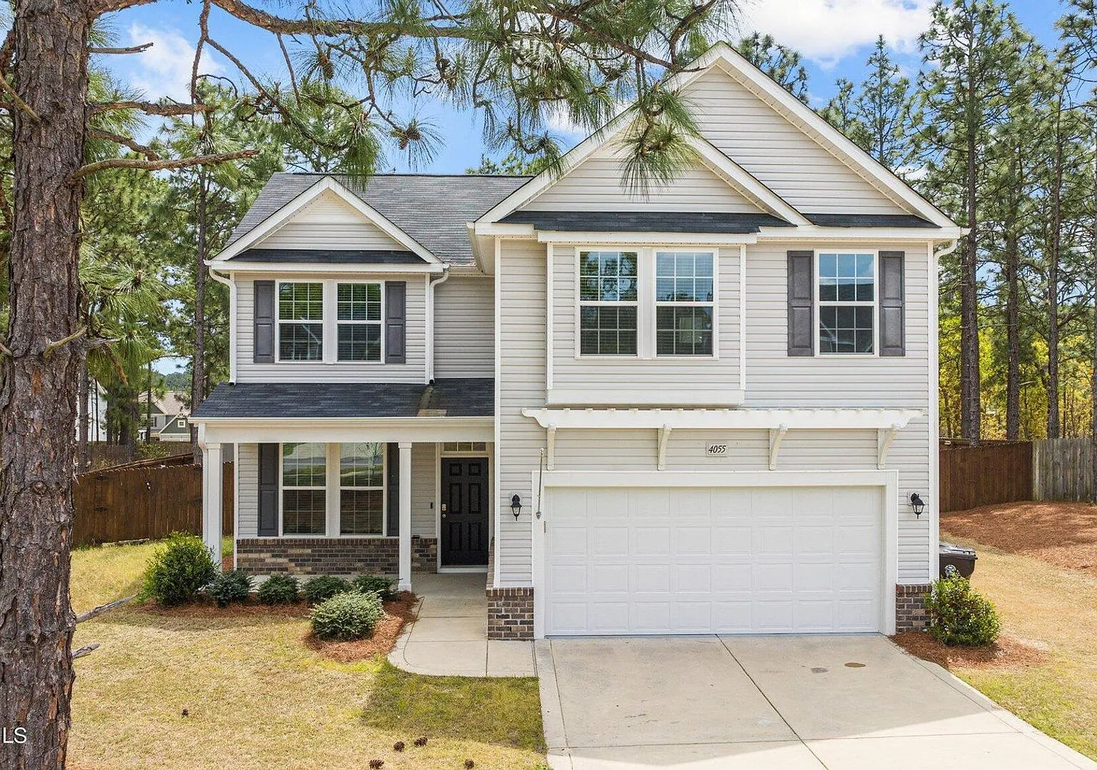 Conveniently located in the heart of Moore County, this rental is close to everything! — Photo 1