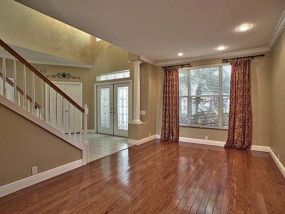 2nd image of 18117 Regents Square Dr