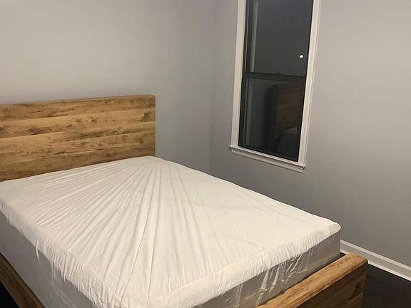 2nd image of 174 Orland St #3