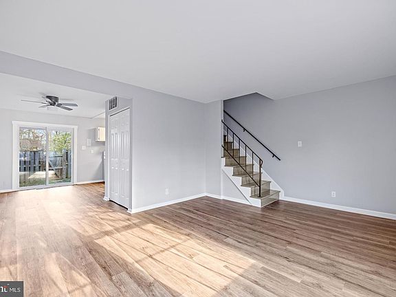 3rd image of 312 E Cornell Dr