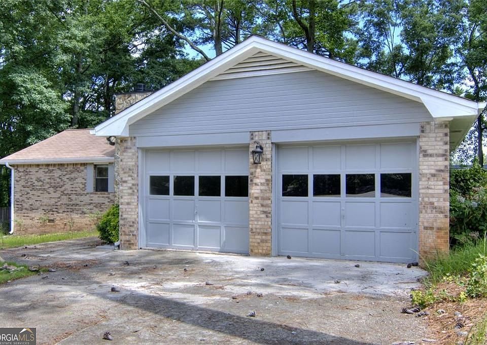 1st image of 2210 Village Dr