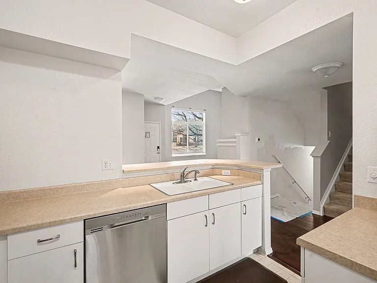 6412 Silver Mesa Dr #B — Photo 23