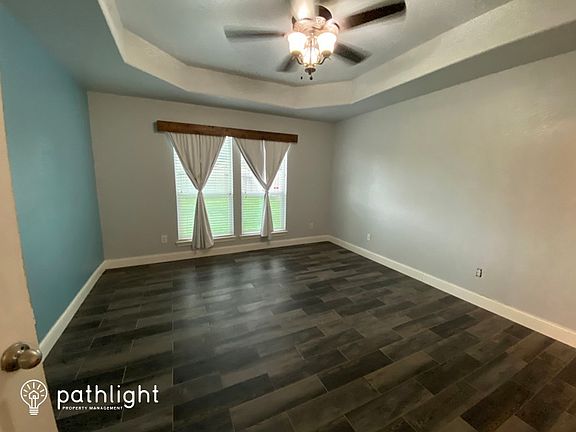 5th image of 3810 Elderberry Dr
