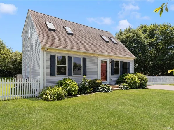 208 W View Rd, Middletown, RI 02842