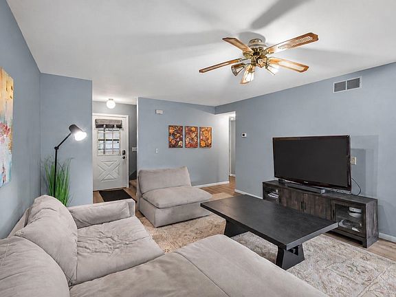 5th image of 891 Hemlock Dr