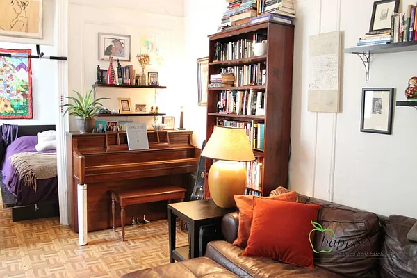 Rented by Bapple | media 12