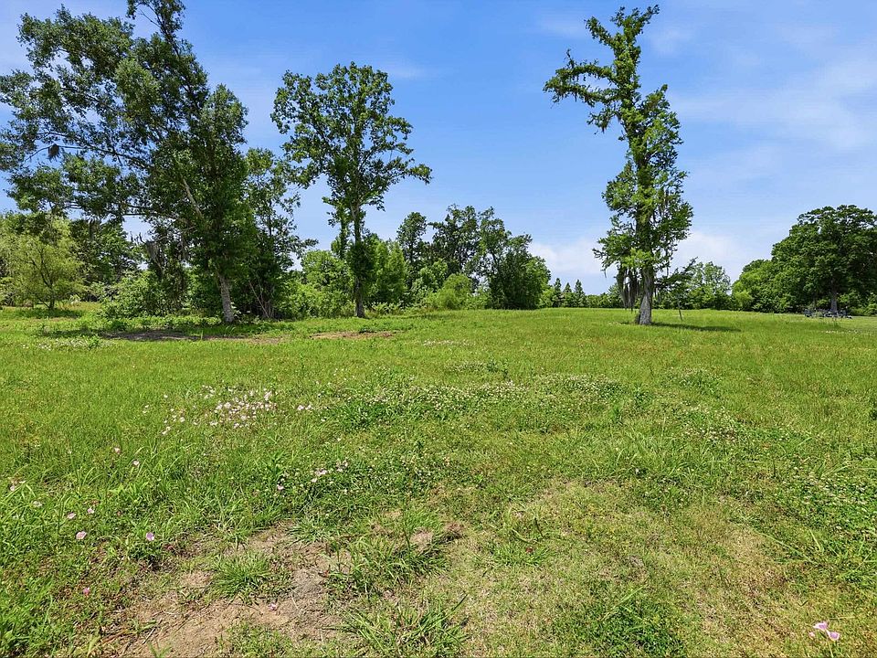 1st image of 223 Chisholm Trl