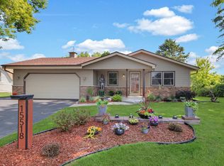 N78W15518 Old Gate Rd, Menomonee Falls, WI 53051