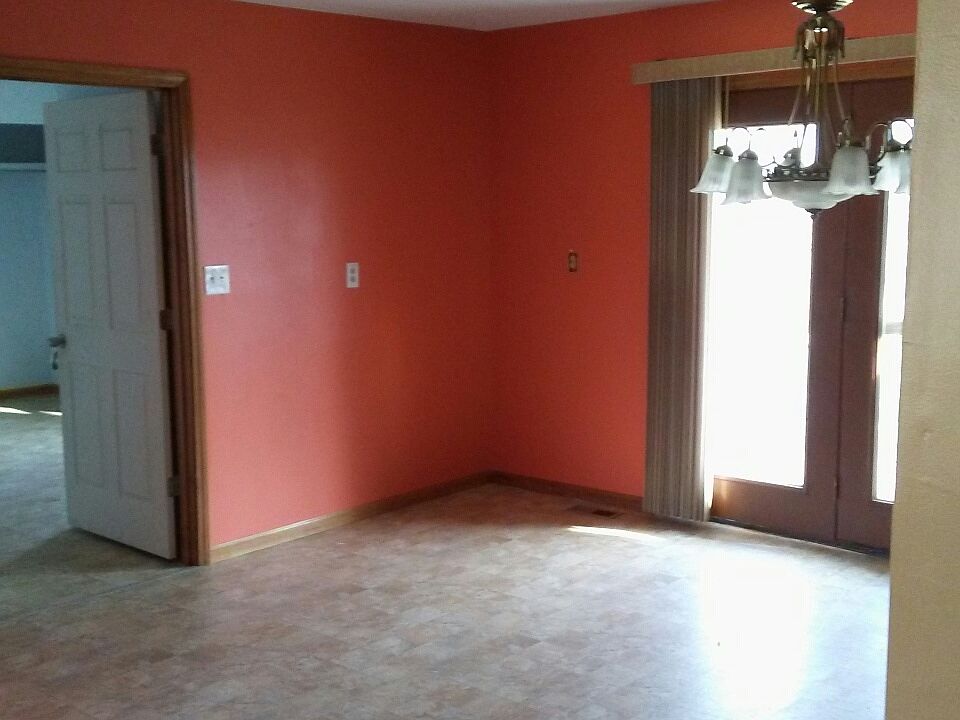 2nd image of 305 N Stock Rd