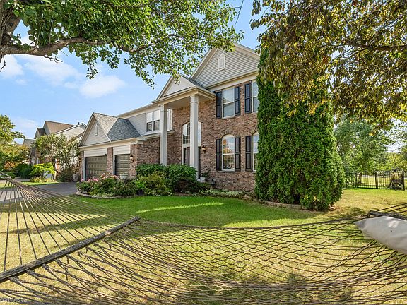 4th image of 24731 Woodstock Dr
