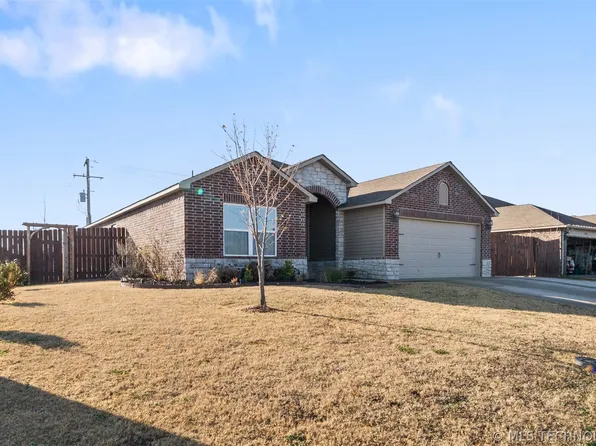 1203 W Missouri Ave, Claremore, OK 74019