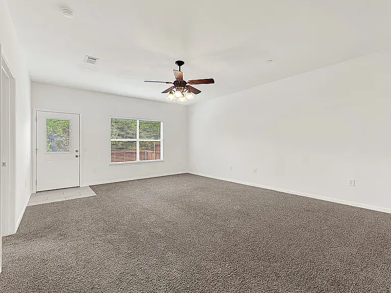 3105 Judge Holland Ln — Photo 11