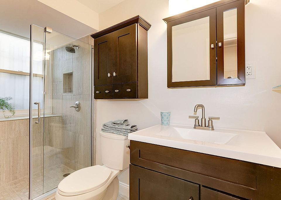 Unit #1 Bathroom