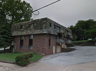 2137 S 42nd St APT 6, Omaha, NE 68105