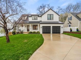 2808 W 74th St, Prairie Village, KS 66208