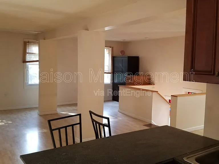486 S Goodman St — Photo 10