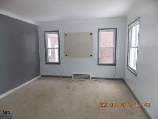 4th image of 20252 Kenosha St