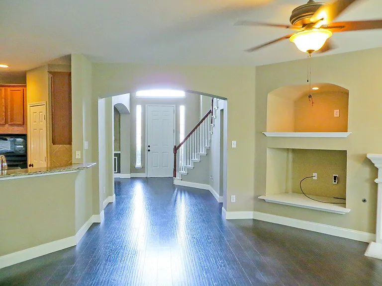 7129 Bryce Canyon Dr — Photo 3