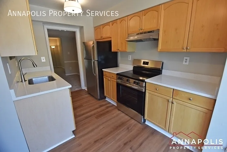 1254 Masters Dr — Photo 2
