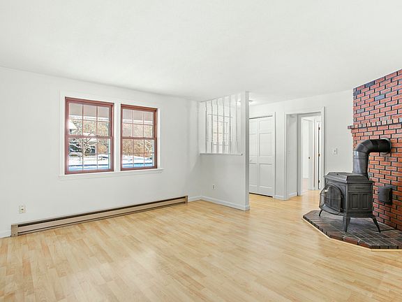 2nd image of 29 High Knoll Drive