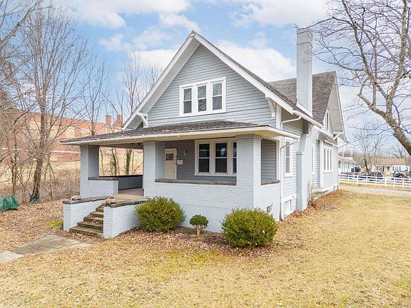 5th image of 414 Pico Dr