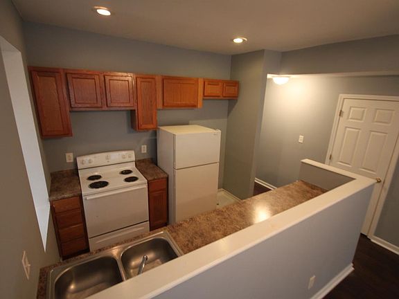 4th image of 3306-3308 California Ave #C