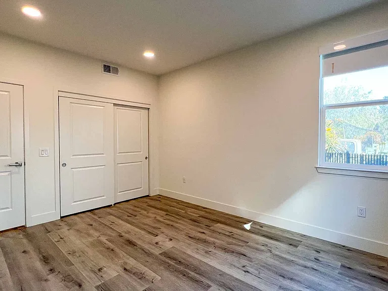 Ridgeway Apartments — Photo 19