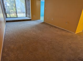 7824 Hanover Pkwy APT 103, Greenbelt, MD 20770