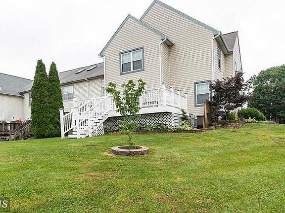 4th image of 403 Darby Ln