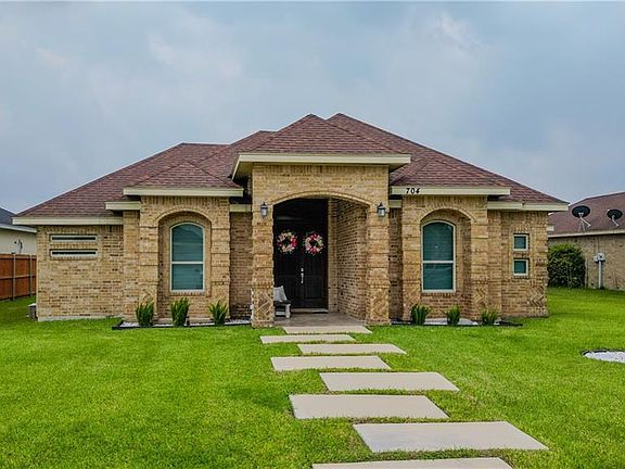 4th image of 704 New Orleans Cir