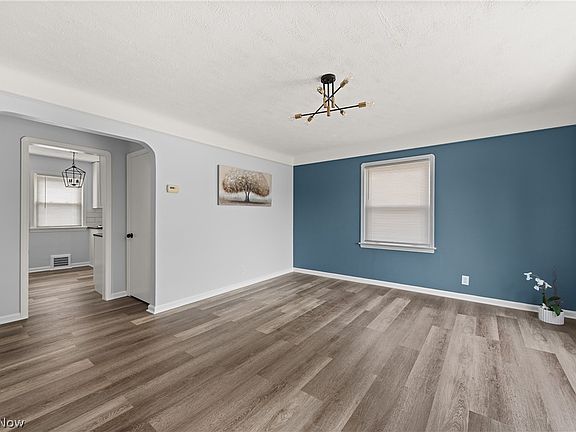 4th image of 3203 Wellington Ave
