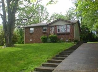 346 Crest Dr, Clarksville, TN 37043