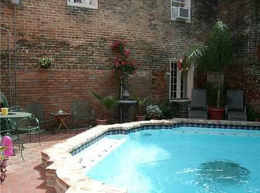 3rd image of 930 Bourbon St #1