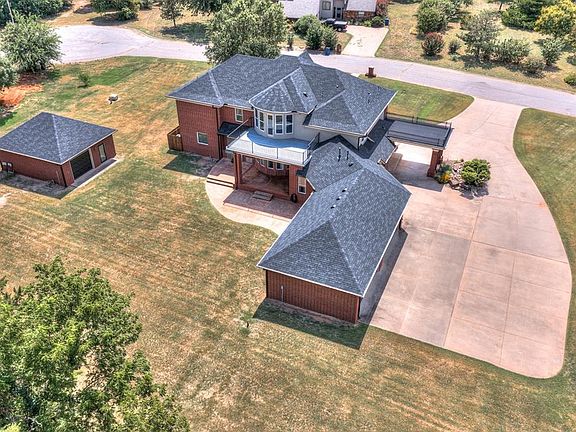 4th image of 110 Bramble Bush Ln
