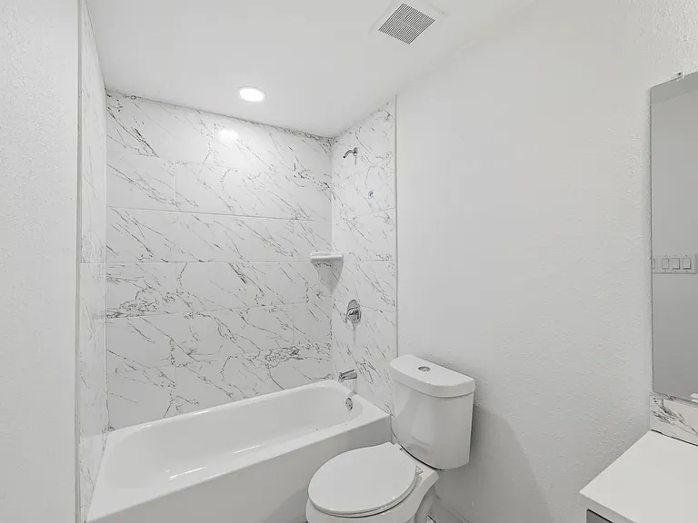 1501 Maiden Ln — Photo 18